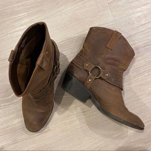 🚫SOLD🚫Leather ankle cowboy boots